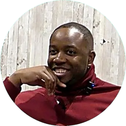 Portrait of Dozie Onuoha, co-host of the 3D Leadership Podcast